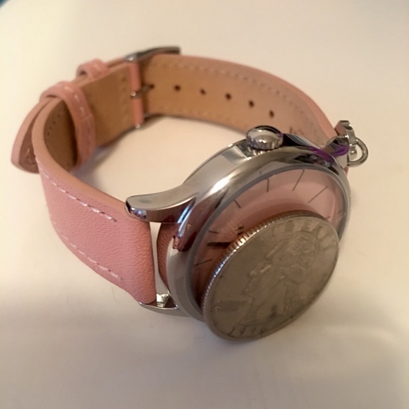 Coach pink watch - Picture 4 of 7
